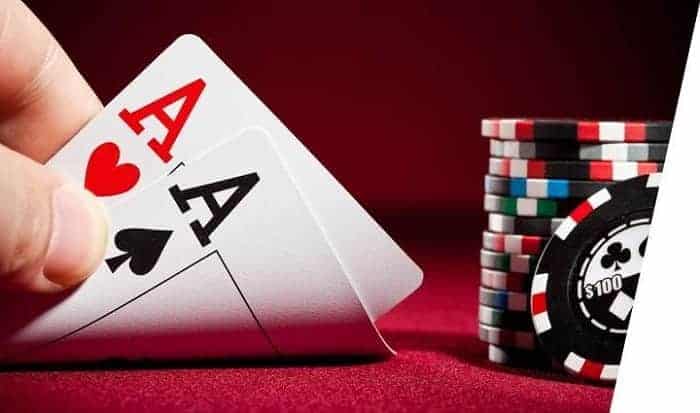 Ưu điểm của game bài Poker trực tuyến là gì?