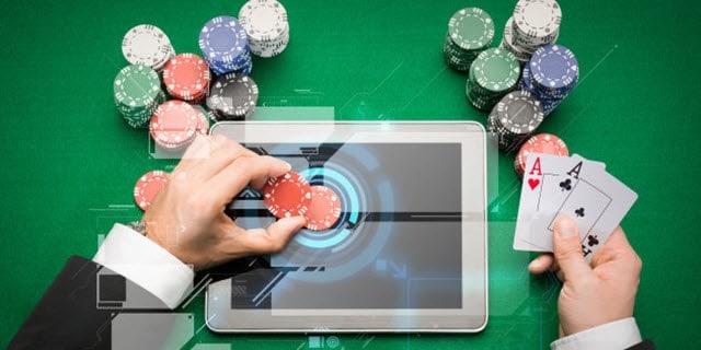 Tậu ngay bí kíp đánh Poker online hiệu quả nhất